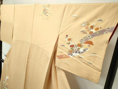平和屋本店●極上　創業460年・千總　訪問着　松竹梅鬘帯吉祥文　金彩　アプリコット色地　高島屋扱い　逸品　CZAA5437s6