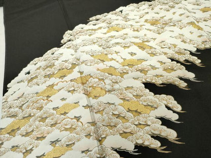 平和屋着物●豪華黒留袖・長襦袢(袷)セット　友禅　駒刺繍　枝松文　金彩　半衿刺繍　正絹　逸品　AABG7972cs