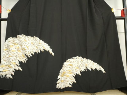 平和屋着物●豪華黒留袖・長襦袢(袷)セット　友禅　駒刺繍　枝松文　金彩　半衿刺繍　正絹　逸品　AABG7972cs