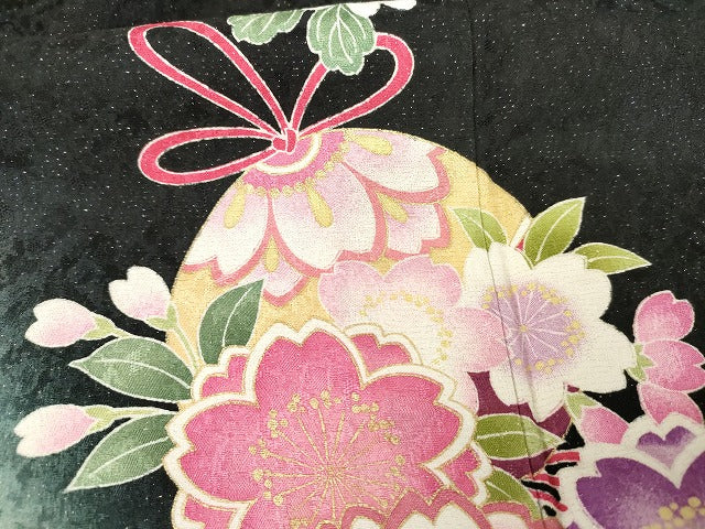 平和屋着物●豪華振袖　花毬文　暈し染め　黒地　金彩　金通し地　正絹　逸品　AABG7930cs