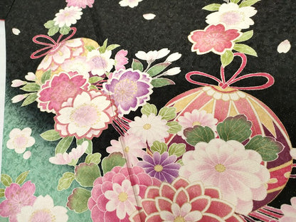 平和屋着物●豪華振袖　花毬文　暈し染め　黒地　金彩　金通し地　正絹　逸品　AABG7934cs
