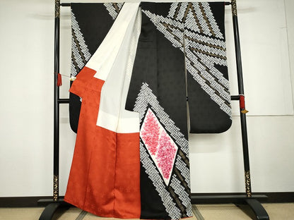 平和屋着物●豪華振袖　絞り　舞花文　黒地　金彩　正絹　逸品　AABG7941cs