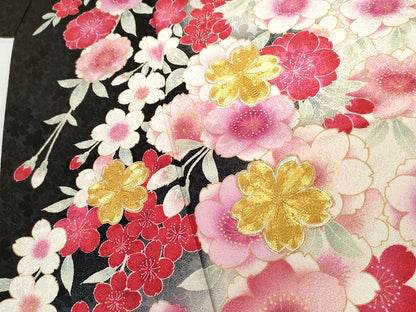 平和屋着物●豪華振袖　駒刺繍　枝垂れ花文　暈し染め　黒地　金彩　正絹　逸品　AABG7959cs