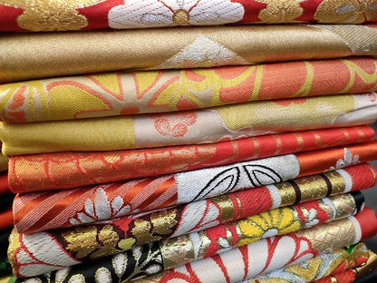 平和屋本店■子供帯 まとめて 35点 鳳凰 向い鶴 向い蝶 花柄 七宝 楽器 寿字 アンティーク 金銀糸 など 着用可能多数 未使用品あり ppp3511