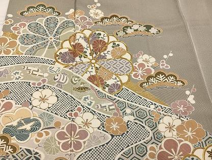平和屋着物●豪華色留袖　友禅　駒刺繍　草花宝尽くし　金彩　正絹　逸品　未使用　AABG8491ph