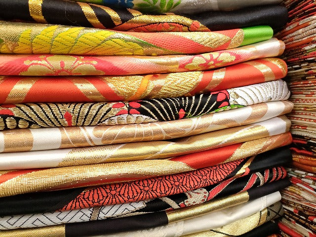平和屋本店■子供帯 まとめて 35点 鳳凰 向かい鶴 蝶 花柄 七宝 楽器 アンティーク 金銀糸 など 着用可能多数 未使用品あり se3991