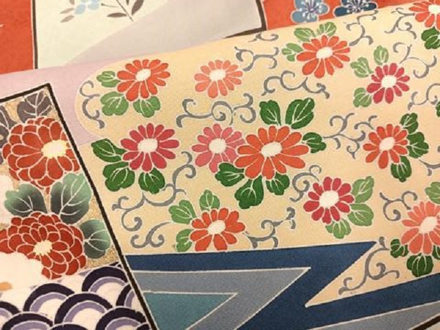 平和屋着物●豪華振袖　友禅　色紙草花文　金彩　正絹　逸品　AABG9563ph