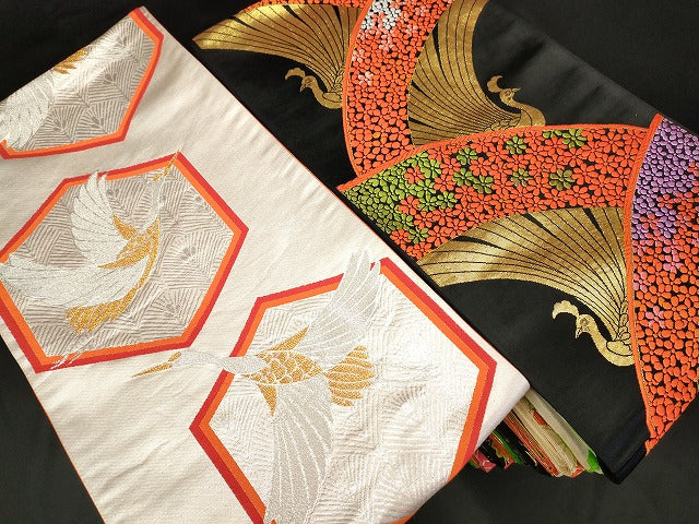 平和屋本店■子供帯 まとめて 35点 鶴 孔雀 蝶 松竹梅 花柄 七宝 金銀糸 など 着用可能多数 未使用品あり se3996