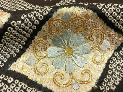 平和屋着物●訪問着　駒刺繍　絞り　草花文　黒地　金糸　金彩　正絹　逸品　AABH0513fy
