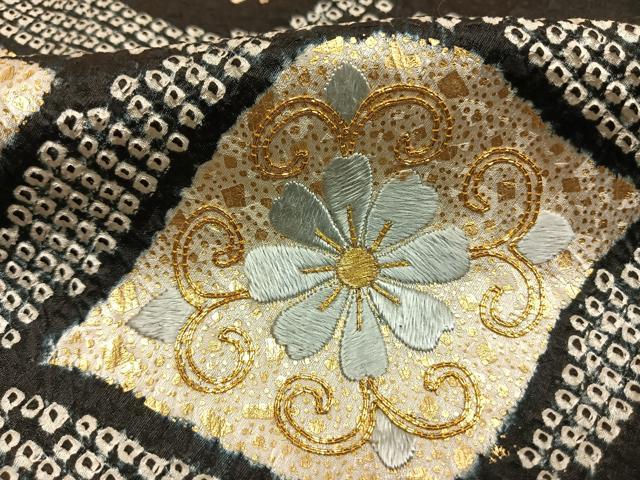 平和屋着物●訪問着　駒刺繍　絞り　草花文　黒地　金糸　金彩　正絹　逸品　AABH0513fy