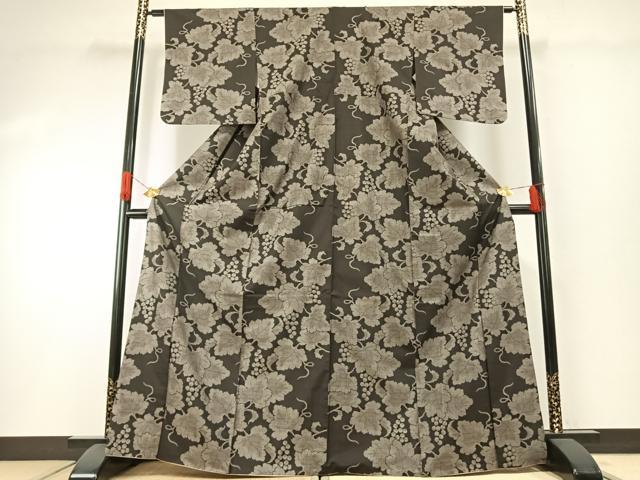 平和屋着物●本場大島紬　カタス9マルキ　葡萄蔦の葉文　正絹　逸品　AABH0686fy