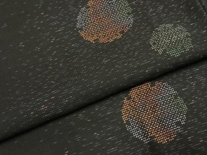 平和屋着物●本場大島紬　カタス7マルキ　雪輪文　黒地　正絹　逸品　未使用　AABH0685fy