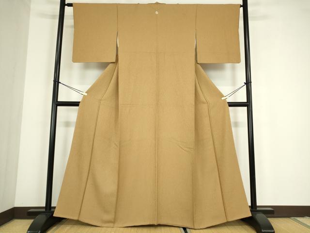 平和屋着物●上質な色無地　霞地紋　芝翫茶色　正絹　逸品　DABC3769az 平和屋着物○上質な色無地 霞地紋 芝翫茶色 正絹 逸品 DABC3769az