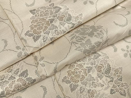 平和屋着物●本場大島紬　白大島　カタス9マルキ　花唐草文　正絹　逸品　AABH3134ph
