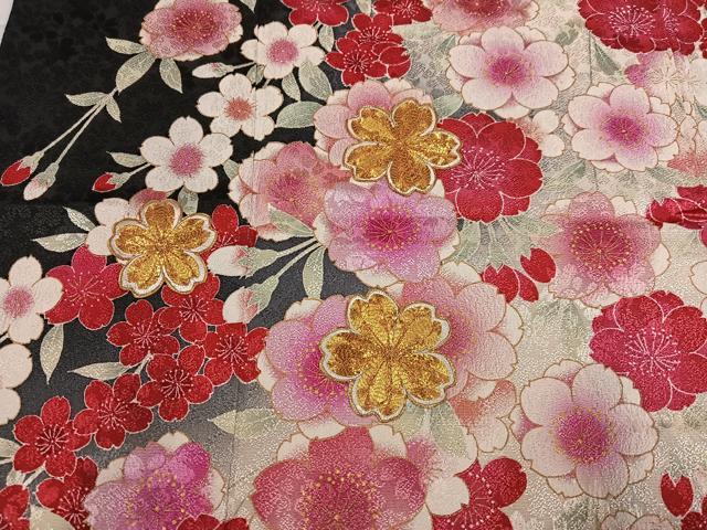 平和屋着物●豪華振袖　駒刺繍　夜桜文　暈し染め　黒地　金彩　正絹　逸品　AABH3859ph