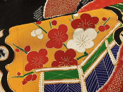 平和屋着物●豪華振袖　駒刺繍　絞り　地紙雪輪草花吉祥群れ鶴文　黒地　金彩　鬼しぼ縮緬　ロング丈　正絹　逸品　AABH3857ph