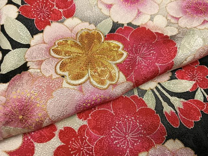 平和屋着物●豪華振袖　駒刺繍　夜桜　暈し染め　黒地　金彩　正絹　逸品　AABH3860ph