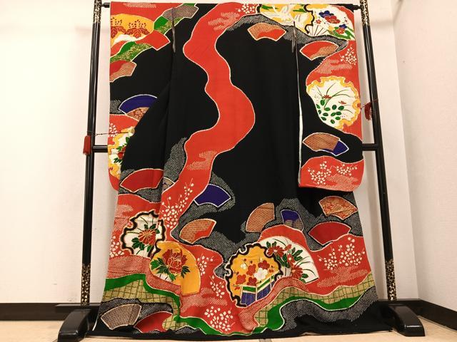 平和屋着物●豪華振袖　駒刺繍　絞り　地紙雪輪草花吉祥群れ鶴文　黒地　金彩　鬼しぼ縮緬　ロング丈　正絹　逸品　AABH3857ph