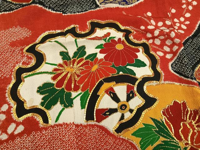 平和屋着物●豪華振袖　駒刺繍　絞り　地紙雪輪草花吉祥群れ鶴文　黒地　金彩　鬼しぼ縮緬　ロング丈　正絹　逸品　AABH3857ph