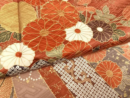 平和屋着物●豪華振袖　駒刺繍　草花文　金彩　正絹　逸品　AABH4086ph