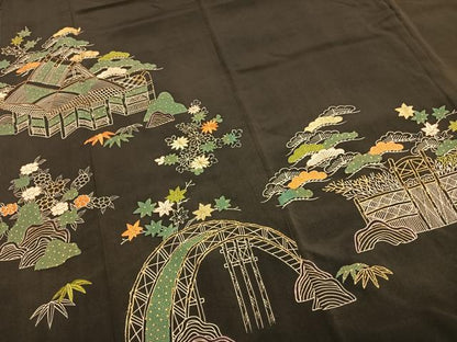 平和屋着物●創業130年　江戸染繍友禅　大彦　黒留袖　刺繍　風景文　金糸　金彩　高島屋扱い　正絹　逸品　AABH0829fy