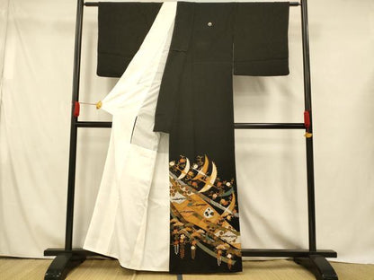 平和屋着物■豪華黒留袖 駒刺繍 飛鶴吉祥熨斗文 金銀彩 正絹 逸品 AABH4413fw