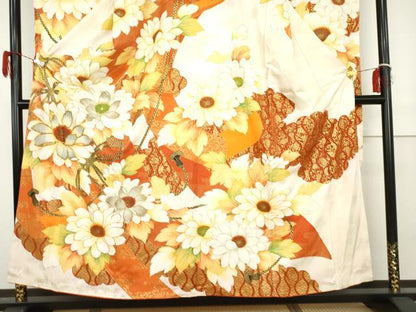 平和屋着物▼豪華振袖　駒刺繍　草花文　金彩　正絹　逸品　AABH3672cs
