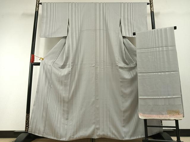平和屋着物●上質な色無地　利久緞子　白梅鼠色　丹後ちりめん　反端付き　正絹　逸品　AABH0878fy