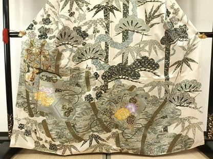 平和屋着物●訪問着　駒刺繍　松竹梅　貝桶扇面花文　金彩　正絹　逸品　AABH4671fy