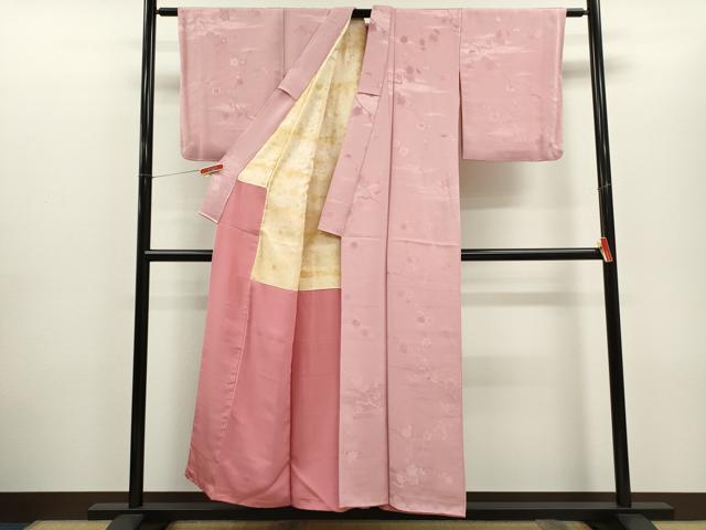 平和屋着物●上質な色無地　紋意匠　桃色　正絹　逸品　AABH3736cs 平和屋着物□上質な色無地 紋意匠 曙色 三越扱い 正絹 逸品 CABF9319ev
