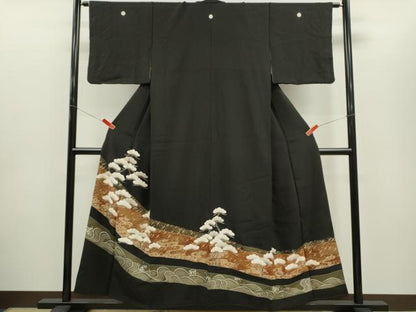 平和屋着物■豪華黒留袖　刺繍　立波飛鶴枝松文　金彩　正絹　逸品　CABD9939ze
