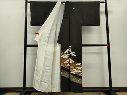 平和屋着物■豪華黒留袖　刺繍　立波飛鶴枝松文　金彩　正絹　逸品　CABD9939ze