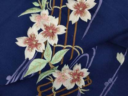 平和屋着物●女性　行灯袴　総刺繍　花筏文　金糸　DABC3946az
