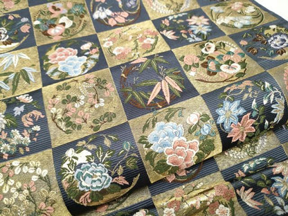 平和屋着物●西陣の老舗　1782年創業　山下織物　六通柄袋帯　唐織　市松取四季花の丸　金糸　正絹　逸品　CABE8721hy