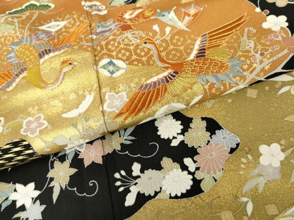 平和屋着物●創業460年・千總　黒留袖　駒刺繍　飛鶴吉祥梅松文　金彩　正絹　逸品　AABH3749cs
