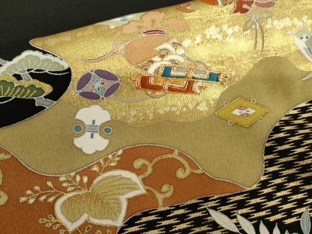 平和屋着物●創業460年・千總　黒留袖　駒刺繍　飛鶴吉祥梅松文　金彩　正絹　逸品　AABH3749cs