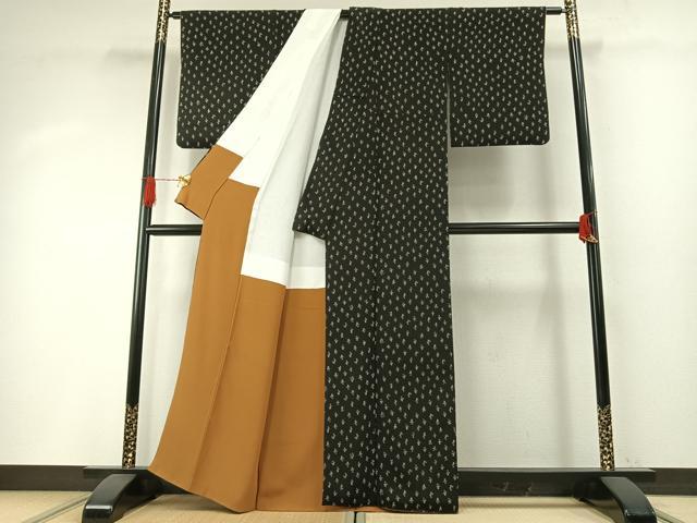 平和屋着物●上質な小紋　ぜんまい　黒地　正絹　逸品　AABH4770fy 平和屋着物○上質な小紋 ぜんまい 黒地 正絹 逸品 AABH4770fy