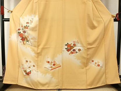 平和屋着物●訪問着　友禅　駒刺繍　花冊子文　暈し染め　金彩　正絹　逸品　AABH4804fy