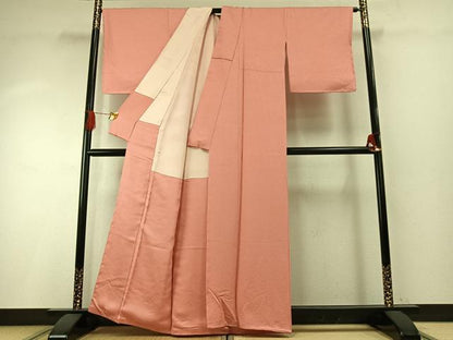 平和屋着物●本草木染作家　瑞寶　色無地　紋意匠　珊瑚色　正絹　逸品　未使用　AABH4805fy