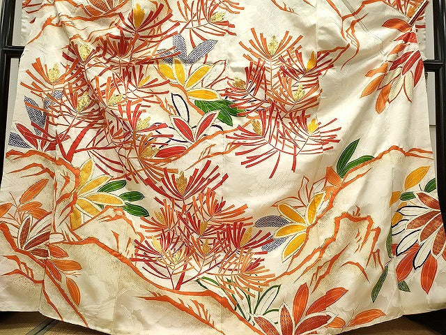 平和屋着物■豪華振袖 駒刺繍 枝松葉 金彩 正絹 逸品 CABE4222ou