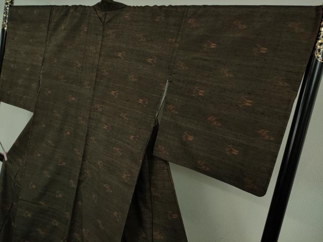 平和屋本店●極上　国指定重要無形文化財　本場久米島紬　手織　廣田紬謹製　ゑり善扱い　反端付き　逸品　DZAB0631kh6