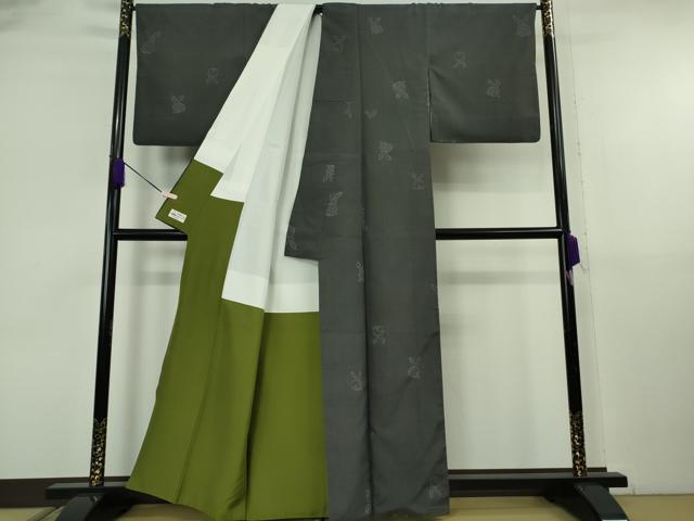 平和屋着物●極上　結城紬　100亀甲　飛び亀甲柄　はたおり娘　手緒里　兎　藍墨茶色地　やまと誂製　逸品　AABJ5793ck