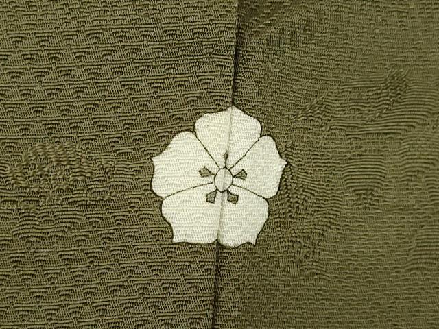 平和屋着物●上質な色無地　市松吉祥地紋　国防色　正絹　逸品　AABH7050ck 平和屋着物○上質な色無地 市松吉祥地紋 国防色 正絹 逸品 AABH7050ck