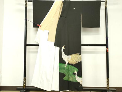 平和屋着物■豪華黒留袖 刺繍 孔雀文 金彩 正絹 逸品 DABE2824cd
