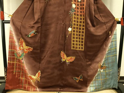平和屋着物●世界的ファッションデザイナー　山本寛斎　kansaiブランド　訪問着　駒刺繍　花蝶文　暈し染め　金彩　正絹　逸品　AABH4897fy