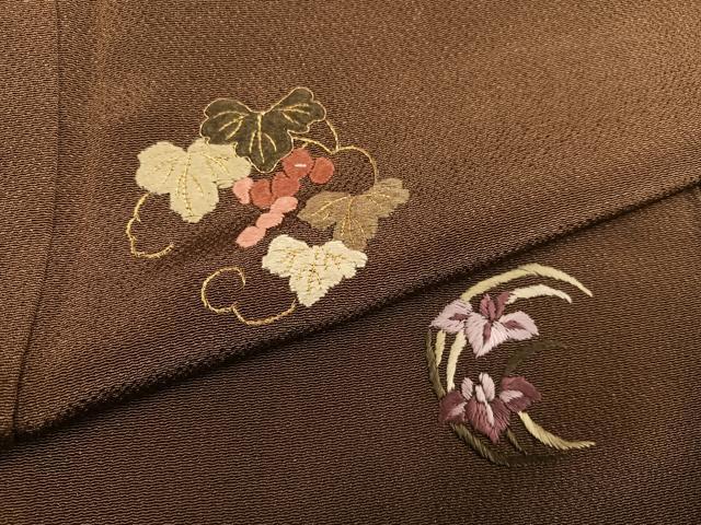 平和屋着物●訪問着　刺繍　草花文　金糸　鬼しぼ縮緬　正絹　逸品　AABH6941ph