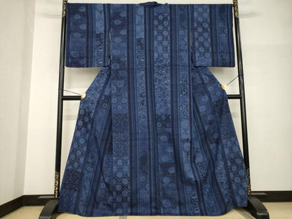 平和屋着物●上質な小紋　紬地　型染め　花間道　藍　正絹　逸品　AABH8840ck