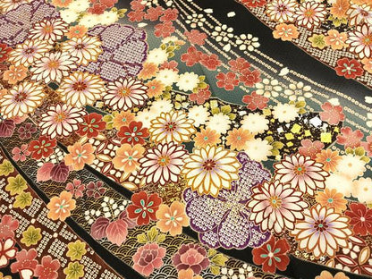 平和屋着物●豪華振袖　舞花文　暈し染め　黒地　金銀彩　正絹　逸品　AABH5028fy