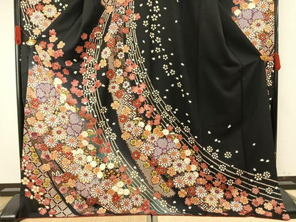 平和屋着物●豪華振袖　舞花文　暈し染め　黒地　金銀彩　正絹　逸品　AABH5028fy