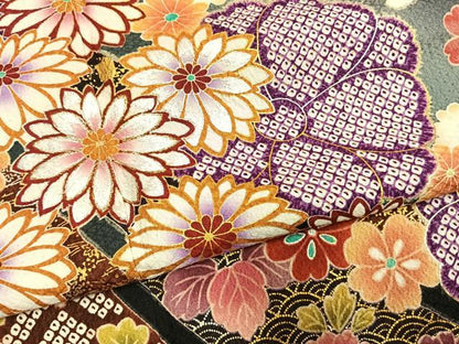 平和屋着物●豪華振袖　舞花文　暈し染め　黒地　金銀彩　正絹　逸品　AABH5028fy